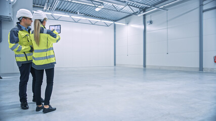 Poster - Industry 4.0 Modern Factory: Two Engineers Use Digital Tablet Computer with Augmented Reality Software Visualizing of Manufacturing Plant Room Mapping, Factory Layout. Illustrative Mock-up Concept
