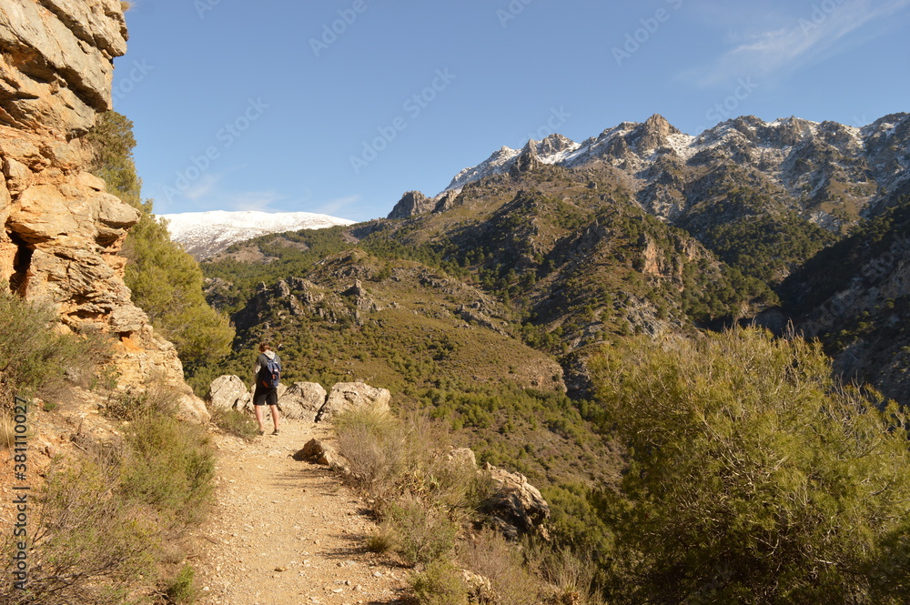 Hiking in the stunning valleys of the Sierra Nevada mountain range in