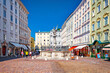 Alter Markt mit Florianibrunnen in der Altstadt von Salzburg, Österreich