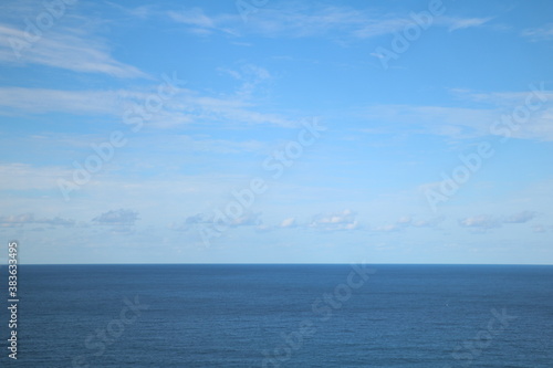 Fotomural 青空と海の水平線 sunny sky and oceans horizon 1