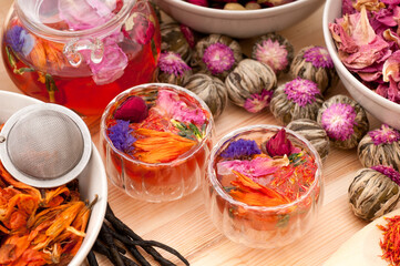 Canvas Print - Herbal natural floral tea infusion with dry flowers