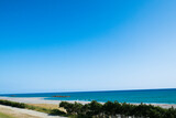 Fototapeta Mapy - 快晴の青空と海の風景