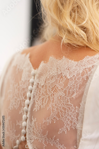 Fotografía Braut im Brautkleid mit Spitze