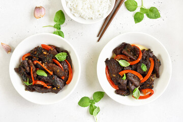 Poster - Thai beef stir-fry with pepper and basil in bowl