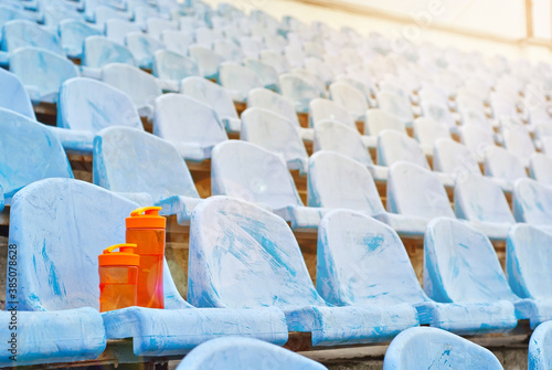 Fotomural Lots of empty seats in the stadium