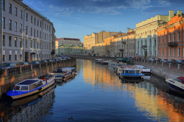 Wall Mural - Moika river embankment at dawn in Saint Petersburg