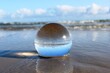 Lensball am Strand