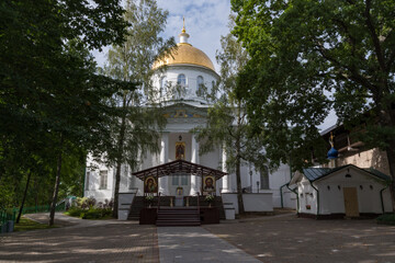 Wall Mural - St. Michael Cathedral of The Holy Dormition Pskovo-Pechersky Pskov-Caves monastery. Pechory, Russia