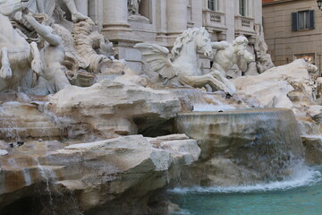 Canvas Print - famous landmark trevi fountain in rome city center italy