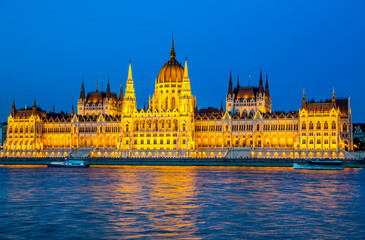 Wall Mural - Parliament in Budapest at night, Hungary