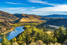 The Snake River Runs Through The Hills In Southern Idaho