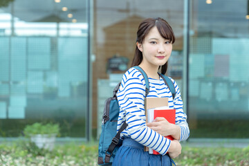 Poster - 女子学生　大学生　キャンパスライフ