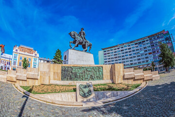 Wall Mural - Statue with the king Mihai Viteazul, Cluj-Napoca, Romania