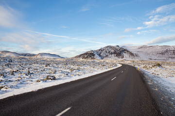 Canvas Print - empty road in the mountains