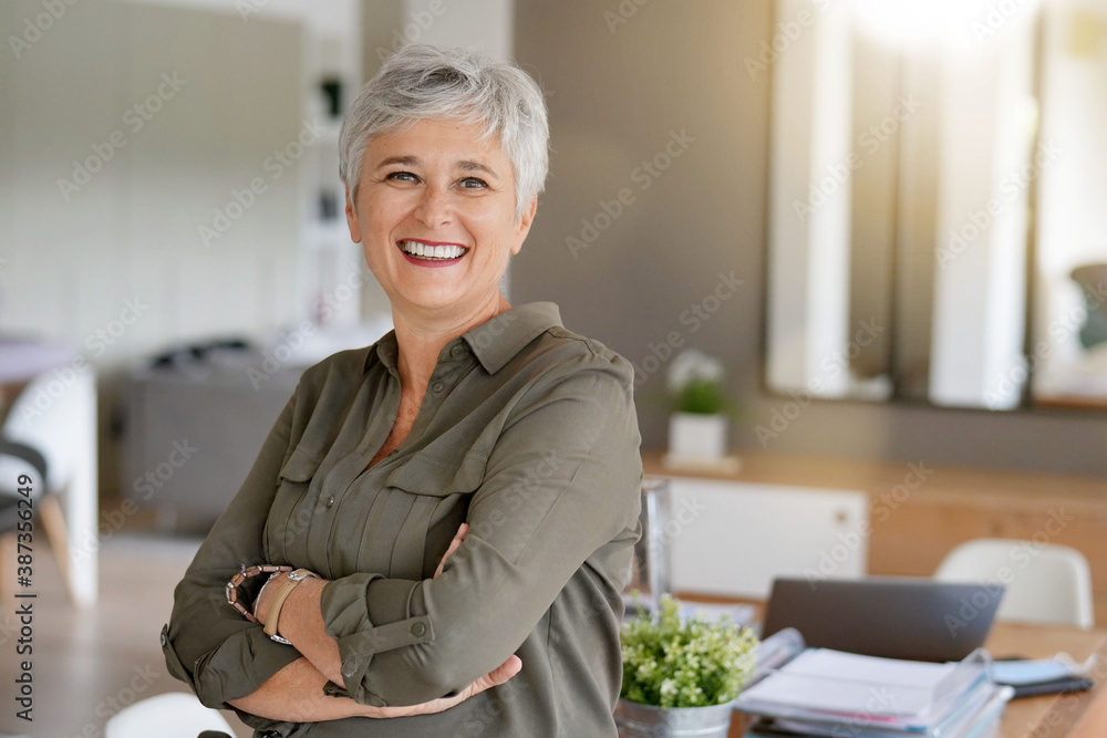 Portrait of a attractive mature woman with white hair Stock Photo ...