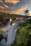Fototapeta Do pokoju - waterfalls