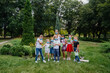 © Andrii - A class of masked school children is engaged in outdoor training during the epidemic. Back to school, learning during the pandemic