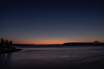 Wall Mural - sunrise over the sea
