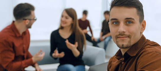 Canvas Print - employee on the background of business team