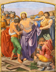 Papier Peint - VIENNA, AUSTIRA - OCTOBER 22, 2020: The fresco Jesus clothes are taken away in the church of St. John the Nepomuk by Josef Furlich (1844 - 1846).