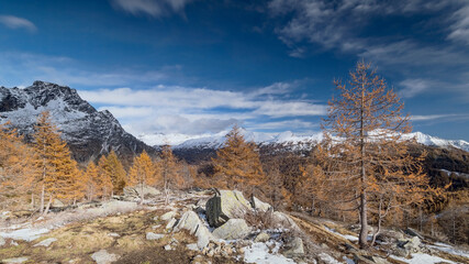 Canvas Print - Autumn landscape in Alpe Veglia and Devero Natural Park, Piedmont, Italy