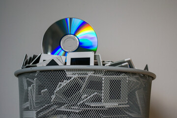 Digitalize your old slides and save space, 1000 slides on one DVD, no clutter.