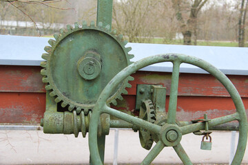 Canvas Print - Closeup shot of an old rusty machinery