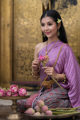 Thai women wearing traditional heritage costumes