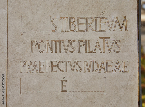 Cuadros en Lienzo An inscription on a plate near a stone monument with the mention of Pontius Pila