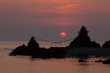 Wall Mural - 出羽二見の夕日