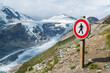 gesperrter Weg in den Alpen, Nationalpark Hohe Tauern