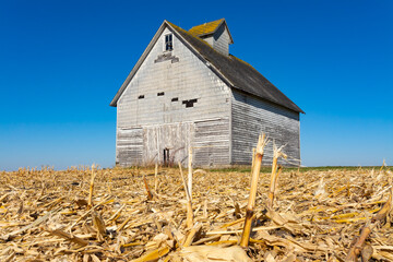 Sticker - Barn in the Midwest