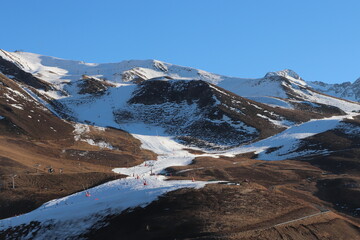 Occitanie - Hautes-Pyrénées -  Peyragudes - les pistes de ski au printemps