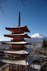 Poster - 新倉山浅間公園忠霊塔と富士山