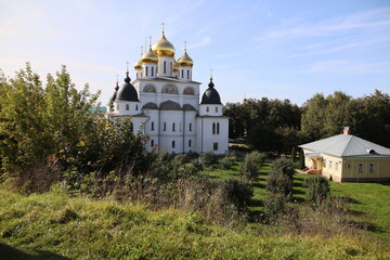 church of the holy trinity