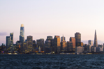 Fototapete - Beautiful sunny San Francisco skyline at sunset