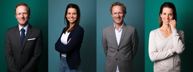 Wall Mural - Two different people in front of a colored background