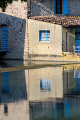 Wall Mural - Typical houses on the medieval village on the Mincio river in Borghetto, Verona (Italy). One of the most beautiful villages in Italy.