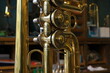 Trompete Instrument Blechblasinstrument Musik
Töne Luftklappen Kupfer Holz Instrumentenbauer
Gold 
