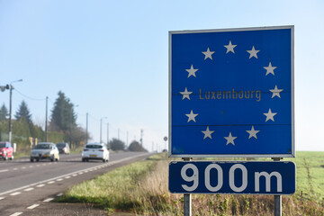 Poster - Luxembourg politique europe frontiere