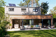 © Bernd Friedel/Westend61 - Modern detached house with terrace and garden