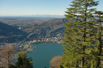 Wall Mural - Panorama di Como e del lago da Brunate.