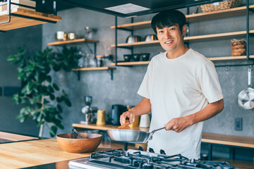 Poster - 料理する男性
