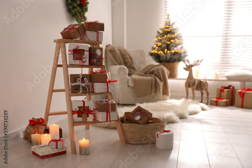 Fotografía Advent calendar with gifts in room decorated for Christmas