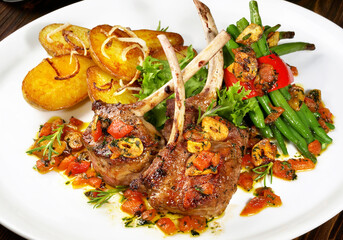 Sticker - Medium Lamb Racks with Vegetables and roasted Potatoes