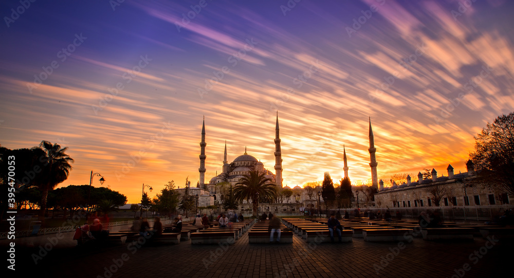 Blue Mosque of Istanbul, also known as the Sultan Ahmet Camii (or ...
