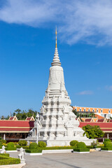 Canvas Print - Stupa du palais royal à Phnom Penh, Cambodge