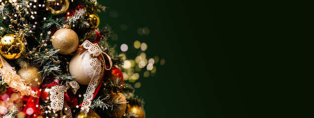 Canvas Print -  Christmas Tree With Baubles And Blurred Shiny Lights