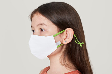 Canvas Print - Girl wearing white face mask