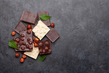 Canvas Print - Various chocolate pieces and nuts